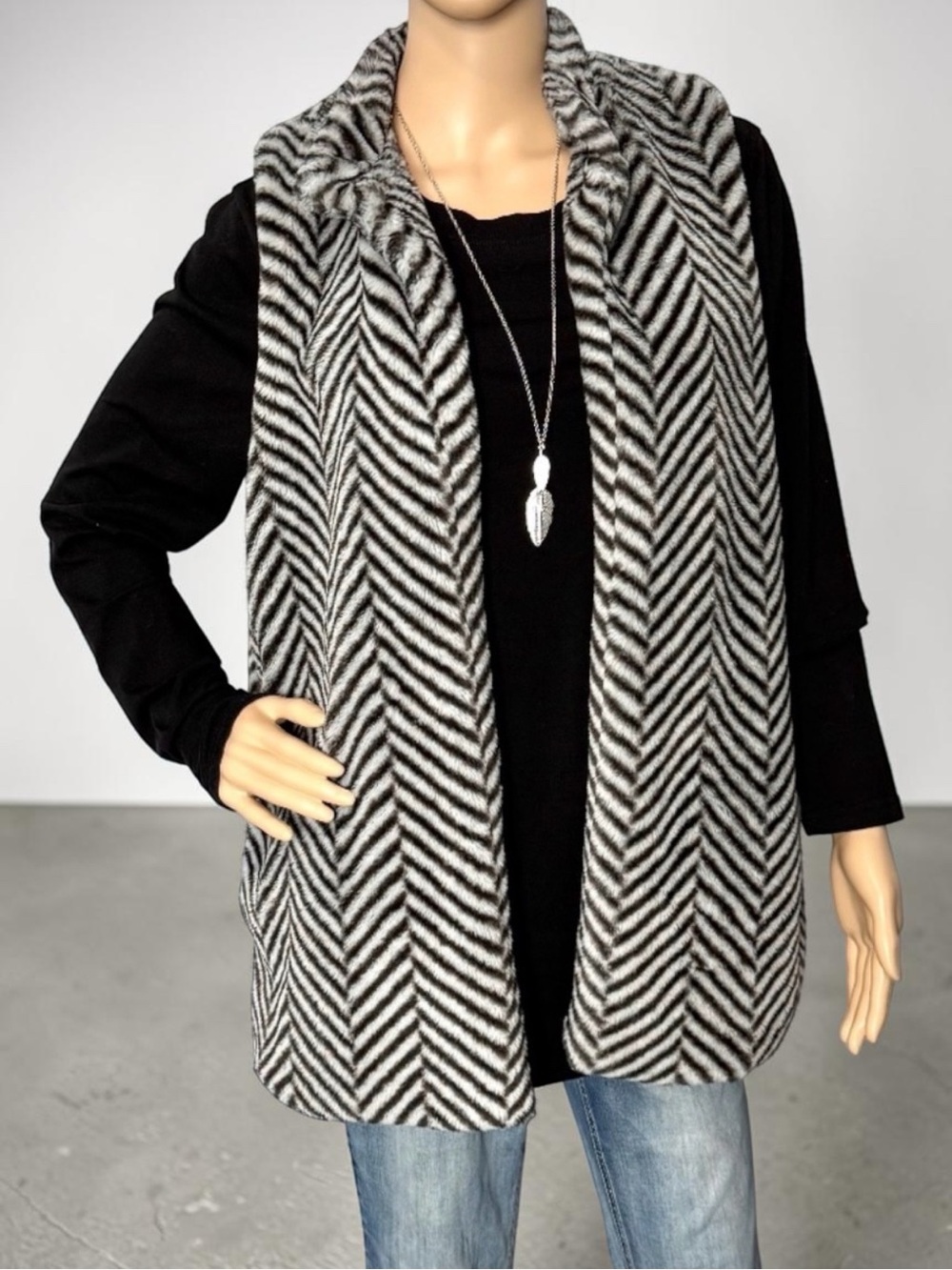 Suzanne Betro Women's Vest Size L